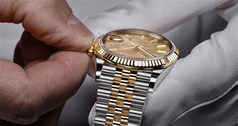 sostituzione vetro rolex prezzo|La manutenzione del tuo Rolex .